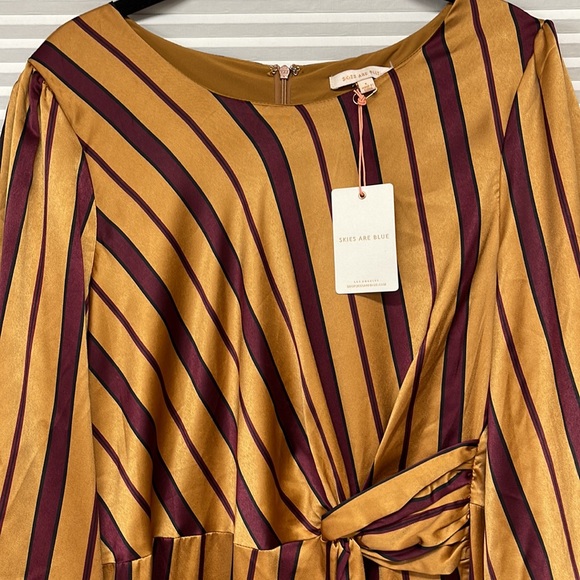 Skies Are Blue NWT Jiya Satin Striped Twist Front Maxi Dress Size Large - Picture 7 of 16